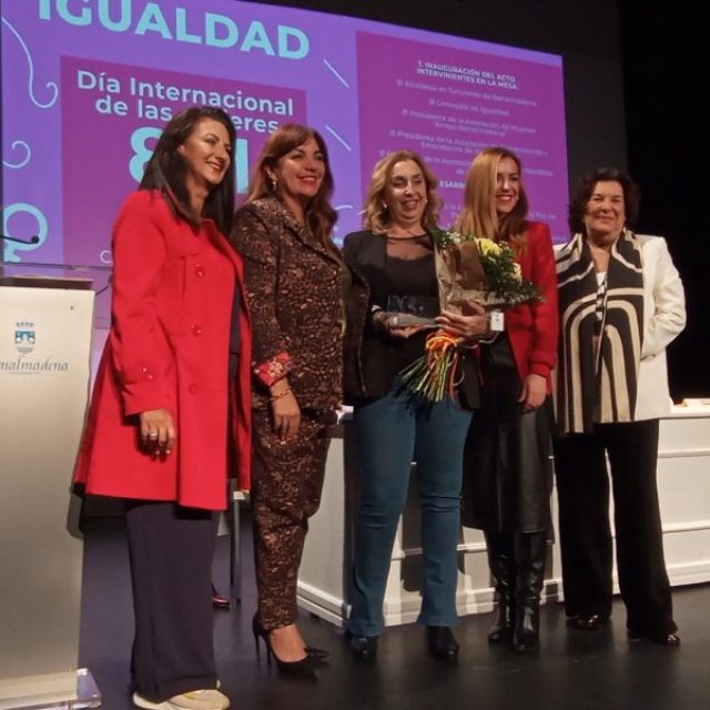 LOLA GARCÍA Y CINTIA MANZANO, EMPRESARIAS GALARDONADAS POR ACEB EN EL ACTO DEL DÍA DE LA MUJER