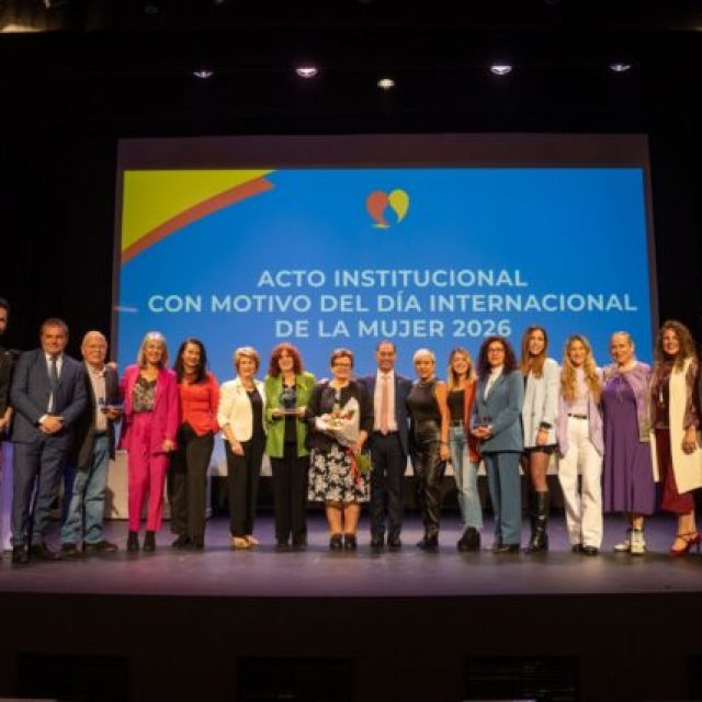 ELISA CADENAS Y ROCÍO JIMÉNEZ, EMPRESARIAS GALARDONADAS POR ACEB EN EL ACTO DEL DÍA DE LA MUJER