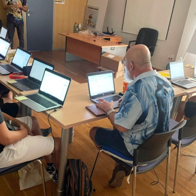 LA SEDE DE ACEB-ACCAB ACOGE UN CURSO DE OFIMÁTICA BÁSICA, OFRECIDO POR EL VUELO DE LAS LIBÉLULAS