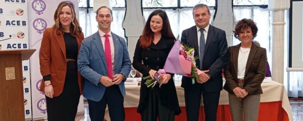 LAS EMPRESARIAS DE TEMPLO IKIGAI Y CLÍNICA AROMA, GALARDONADAS POR LA ACEB EN EL ACTO DEL DÍA DE LA MUJER