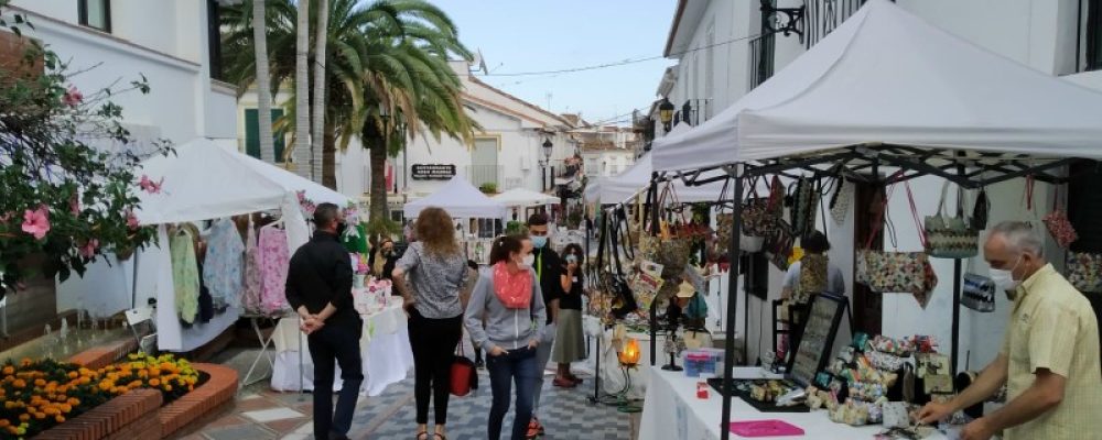 ‘MERKADERES’, EN LA PLAZA DE ANDALUCÍA DE BENALMÁDENA PUEBLO TODOS LOS SÁBADOS DE 19 A 24 HORAS