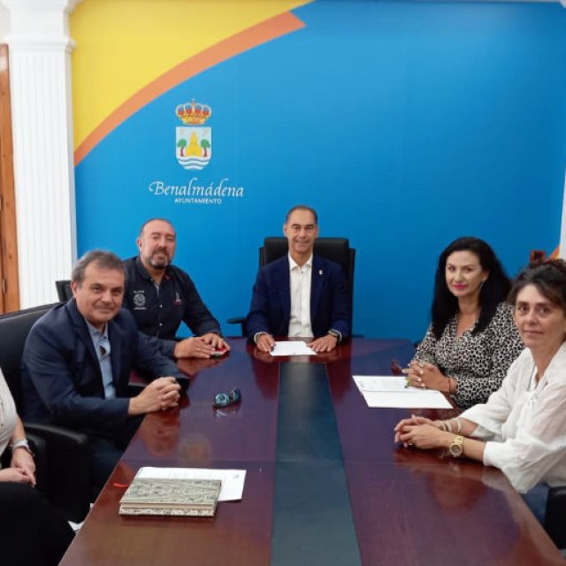 ACEB SE REÚNE CON EL ALCALDE PARA ABORDAR LA FINALIZACIÓN DE LAS OBRAS Y EL PROBLEMA DE LA VENTA AMBULANTE ILEGAL