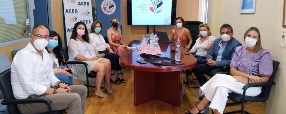 LA DIRECTIVA DEL CCA BENALMÁDENA MANTIENE UN ENCUENTRO DE TRABAJO CON LA DIRECTORA GENERAL DE COMERCIO DE LA JUNTA