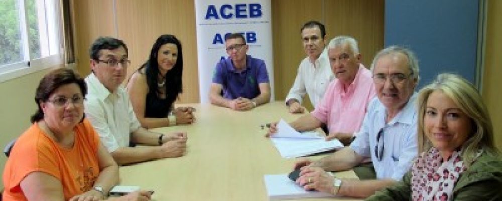 Encuentro con IU en la sede de la ACEB